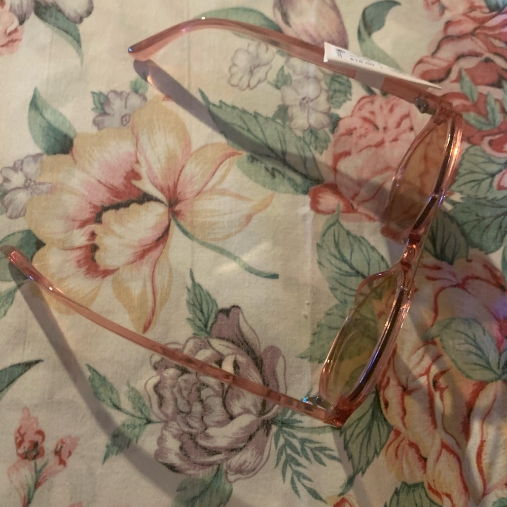 NWT. Punk Transparent Oversized Women's Sunglasses - Picture 2 of 6